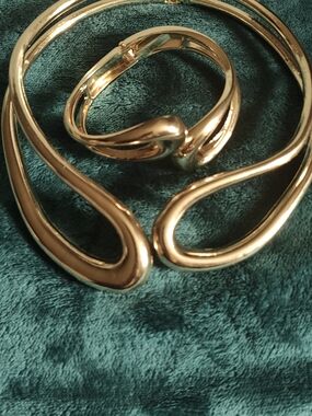 Gold Sculptural Collar Necklace and Matching Bracelet - Women Jewelry
